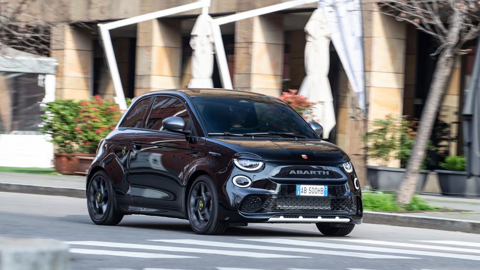 Νέα κορυφαία έκδοση Turismo για το Abarth 500e